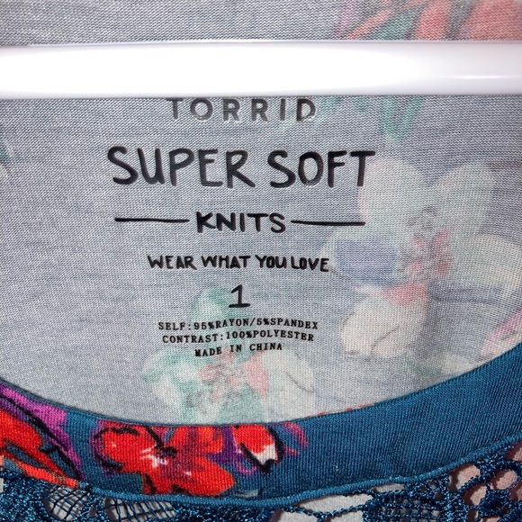 Torrid cold shoulder dress/tunic size 1 - Picture 4 of 4